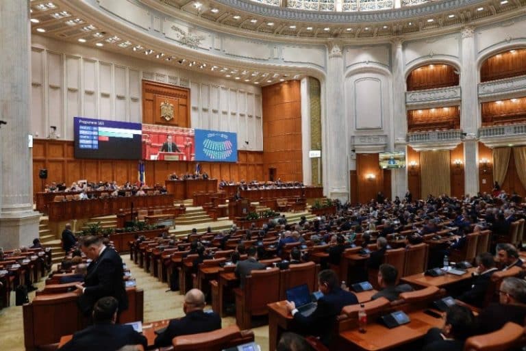 ‘Nu duceți România în direcția corectă’