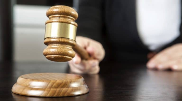 Soție de vicepreședinte CJ, condamnată la închisoare