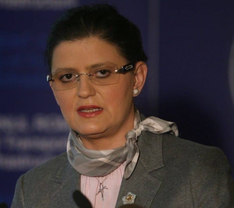 este în Republica Moldova și are rol de consultant special al Guvernului