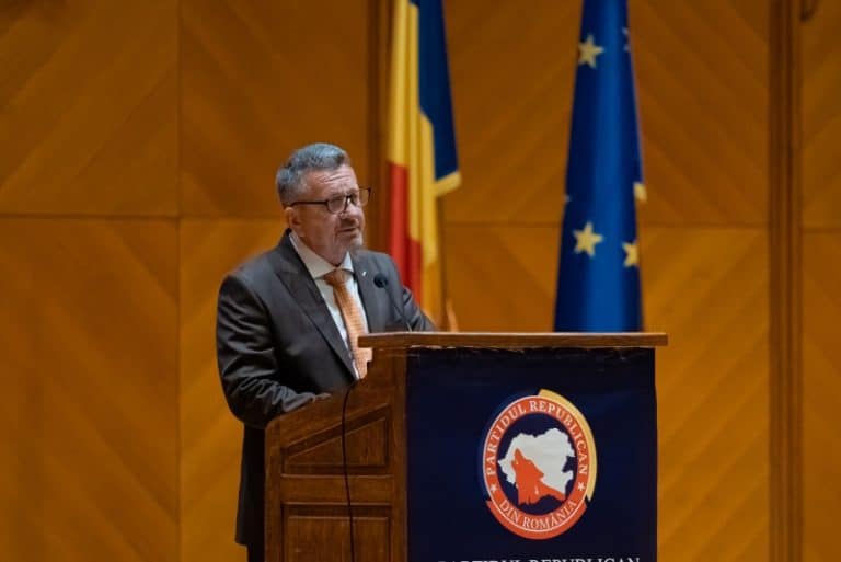 Pedelizați până în măduva oaselor, PNL-iștii de azi și-au abandonat propria istorie