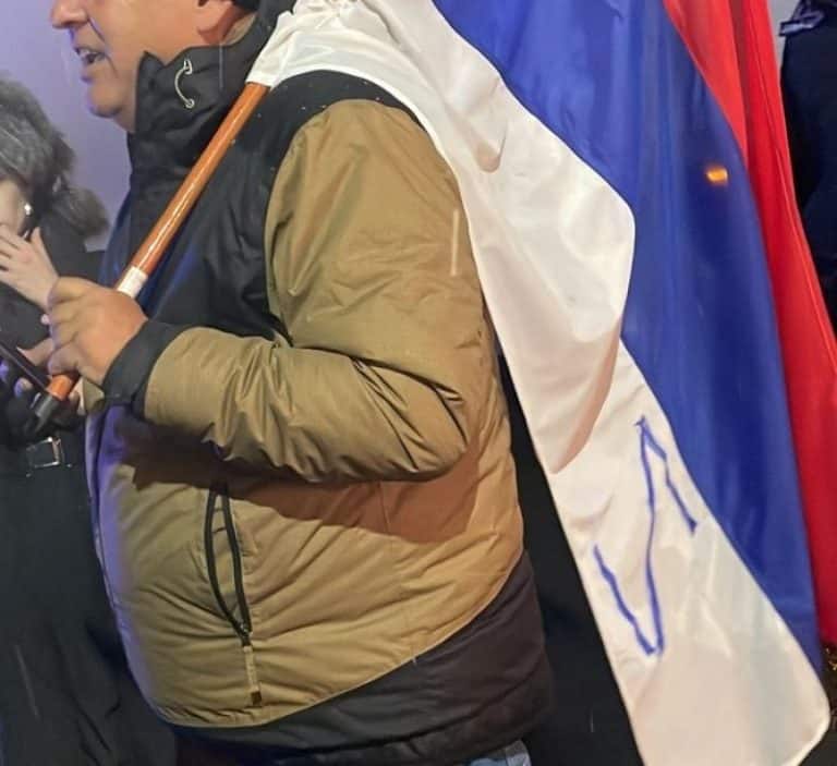 Protestele transportatorilor și agricultorilor o iau pe o pantă periculoasă. Steagul Rusiei a apărut la protestele `spontane`