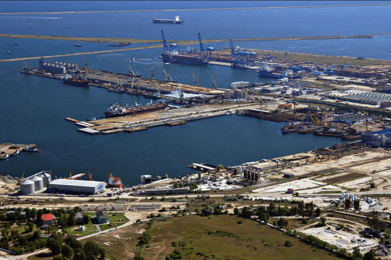 România devine un uriaș jucător economic: Porturile Constanța și Galați, platforme importante de hub și tranzit la Marea Neagră