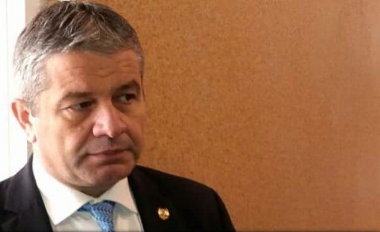 Bodog, replică acidă pentru Nicoleta Pauliuc. Senatoarea l-a atacat pe ministrul Sănătății. ‘A pornit cu sorcova prin sat’