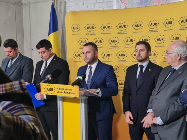 Parlamentul trebuie convocat de urgență. Deputații și senatorii trebuie să vină la lucru