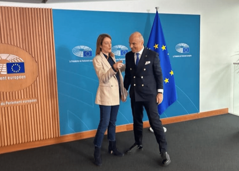 Ce au pus la cale politicienii / Foto