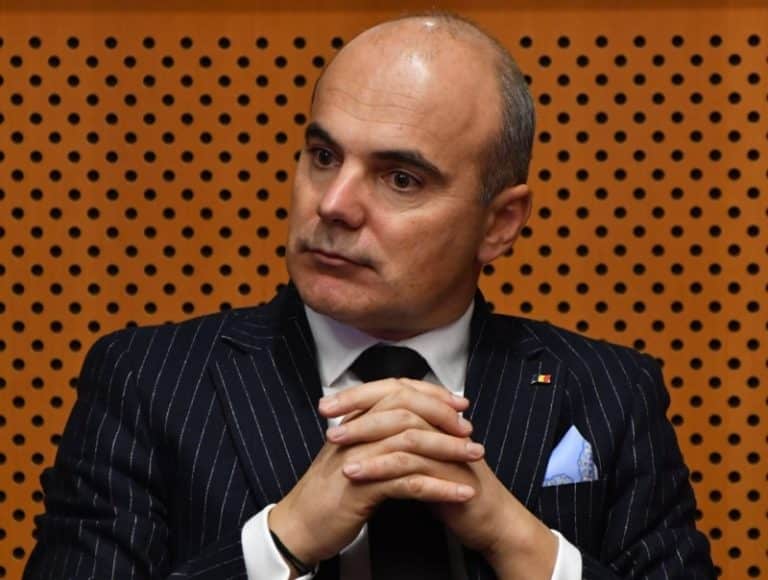 Rareș Bogdan susține că președintele Iohannis nu avea de ce să intervină în protestul transportatorilor și fermierilor. ‘Merituosul guvern se descurcă’