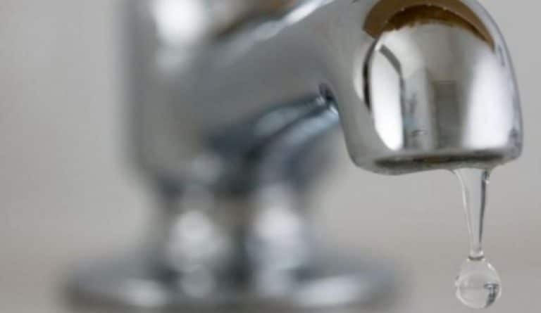 A venit apa caldă, dar e rece