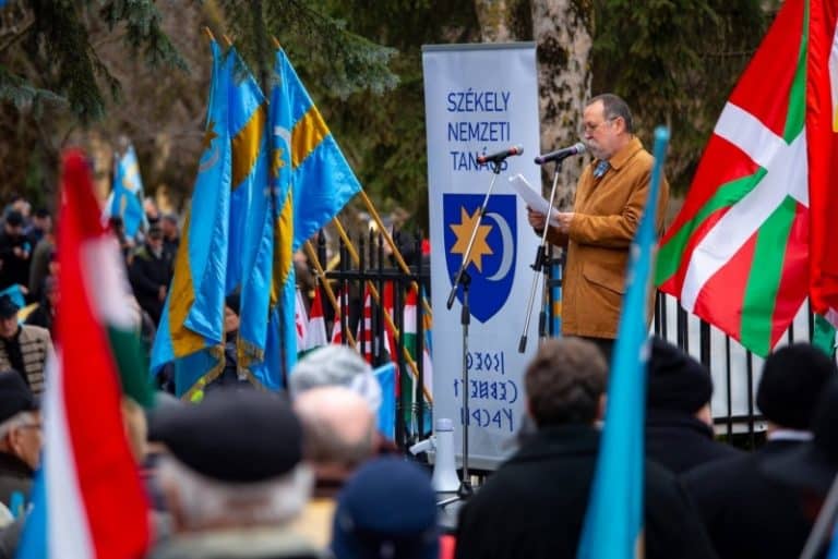 Proiectul de statut al Ţinutului Secuiesc trebuie înaintat din nou Parlamentului după alegeri