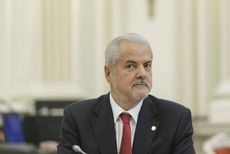 ‘Patru zile de linşaj mediatic! Au apărut în peisaj şi progeniturile unor foşti trădători!’