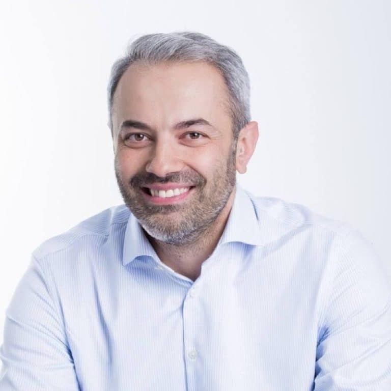 A oprit discreționar plățile pentru stuf și a acceptat plăți doar pentru unele firme