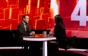 cere desființarea Primăriei Capitalei/ Video