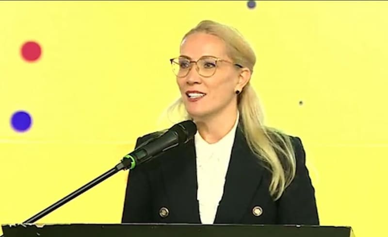 Aș avea un semnal de tras întregii societăți românești