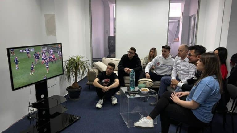 Cu cine s-a uitat la un meci de rugby