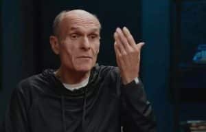 ‘Încercările de a avea umor ale lui pot împinge la sinucidere un bou adult’