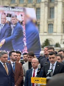 După ce a pierdut sprijinul PSD, europarlamentarul Tudor Ciuhodaru sare în barca AUR / El a apărut deja la o acţiune politică alături Simion