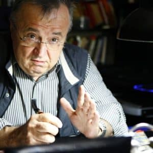 liderii coaliției fac mișto de noi. Sunt niște șmecheri care simulează negocierile