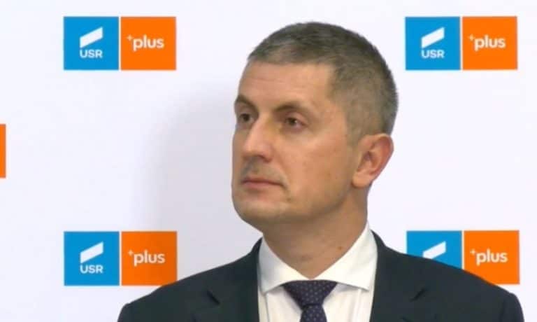 ‘A fost făcut la comanda lui Iohannis’