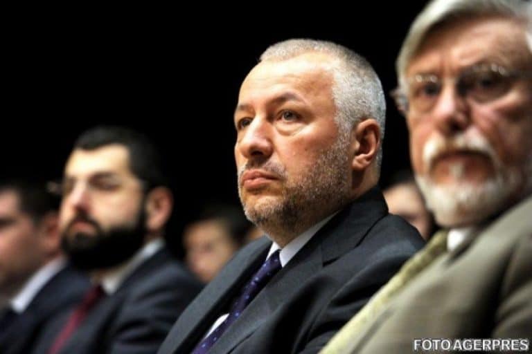 Lovitură de teatru în Guvern