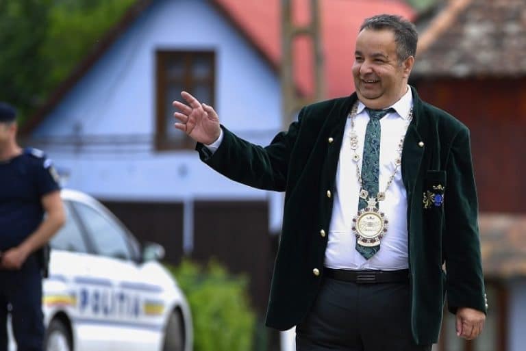 Dorin Cioabă intră la rupere! Liderii romilor sunt somați să evite alianțele cu extremiștii: Măr otrăvit!