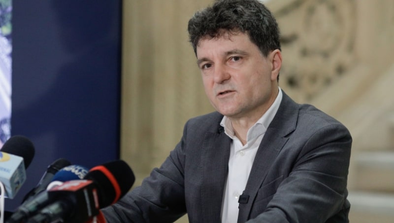 Constat că mai avem trei luni până la alegeri şi încă se caută un candidat