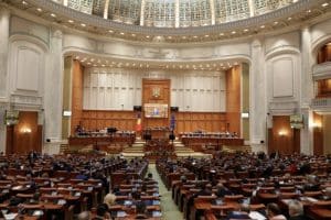 Deputații au ținut un moment de reculegere după 2 ani de război în Ucraina