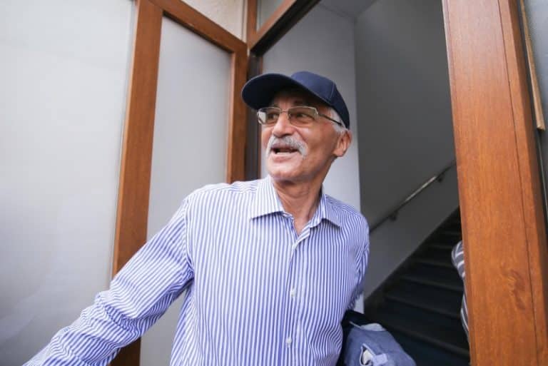 Ioan Oltean acuză DNA că a jucat un rol în decesul soției sale și cere despăgubiri în instanță