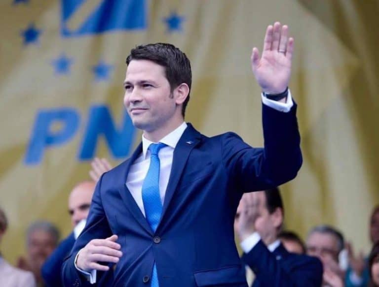 Robert Sighiartău a ‘fentat’ conducerea PNL și a luat o decizie care agită rău apele