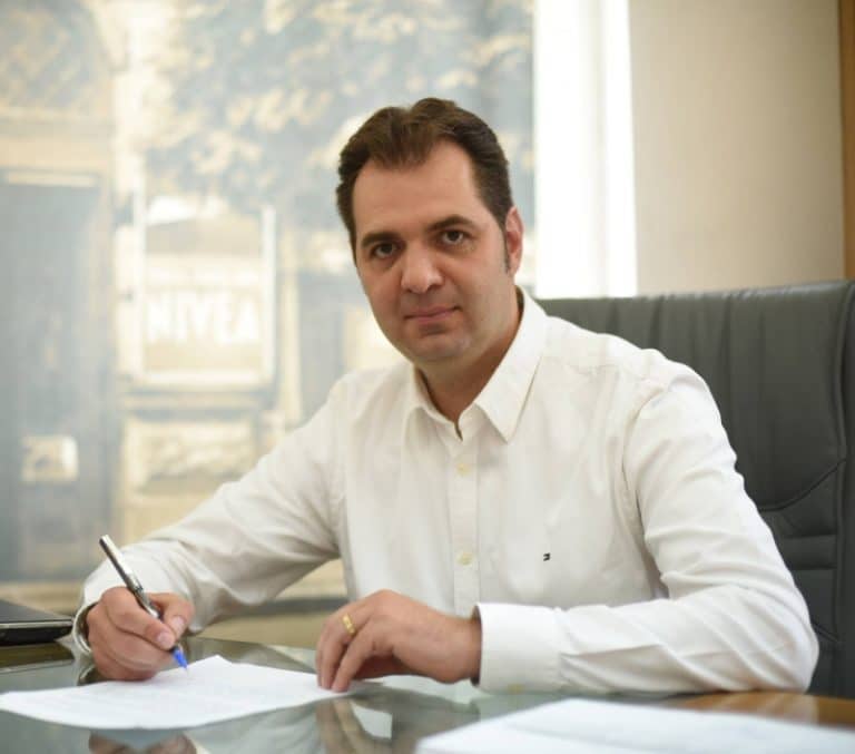 Traseismul politic, cancerul democraţiei româneşti