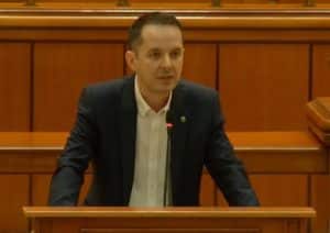 O angajată ar fi încercat să îl scoată cu forța pe Cristian Seidler din sediu