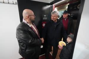 Prezent la meciul Rapidului, edilul s-a afișat alături de Mircea Lucescu (FOTO)