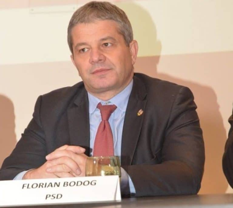 Intervenție contra cronometru în avion. Fostul ministru al Sănătății, Florian Bodog, i-a salvat viața unui cunoscut deputat liberal