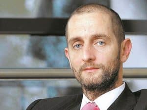 ‘Dragi bucureșteni, dacă mă alegeți primar, voi crește valoarea proprietăților imobiliare cu 50%!’