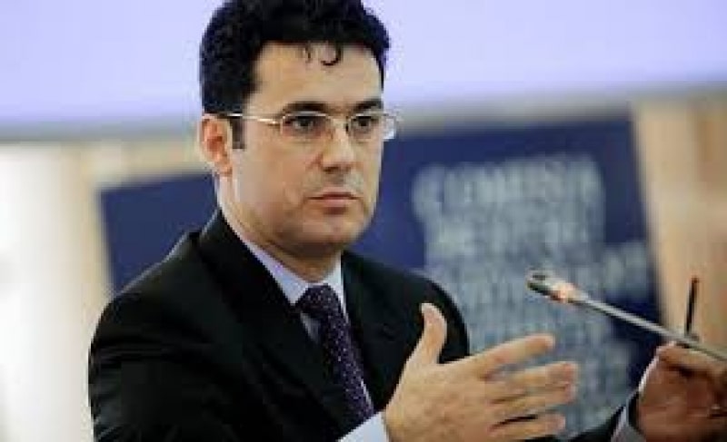 Piedone NU este primul în sondaje