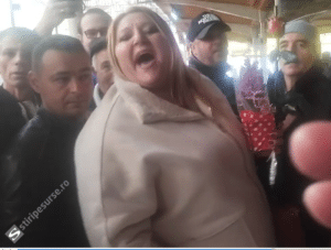 Se teme că ar putea fi șantajată cu filmări intime