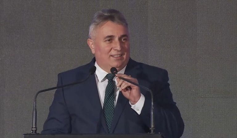 Va fi înlocuită cu altă persoană