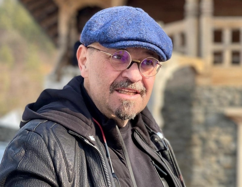 Piedone a luat Bucureștiul la picior: Când câinii ling ciolanul și se cred la bal, munca și roaba dau pe stradă recital!