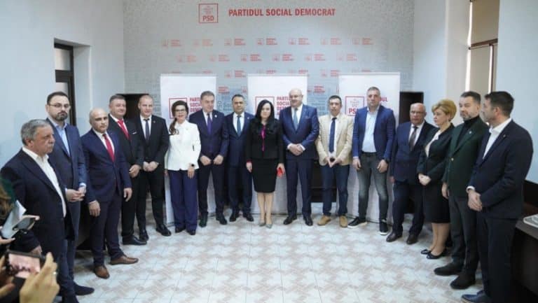 PSD face noi racolări în rândul primarilor. Patru edili și doi viceprimari au trecut la social-democrați. ‘Aici mă simt ca casă’