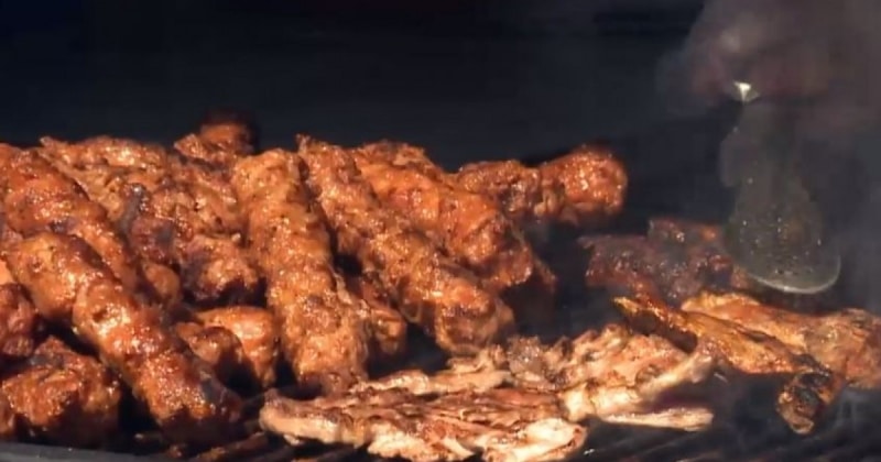 ‘N-am mâncat la Obor, dar unde mă opresc, mănânc’ / Ce alege dintre pâine şi mămăligă