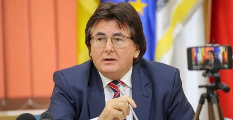 ‘Oameni buni, haideţi să ieşim din fierbinţeală / Nu putem fi talibani’