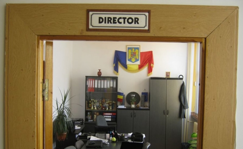 Parlamentul obligă bugetarii din ministere să meargă la audieri și să semneze declarații de martor în litigii internaționale