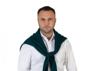 Astăzi, România este împărțită între amărăciune și speranță