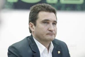 negociază dur cu PNL și PSD, dar a impus o condiție ‘specială'(Surse)