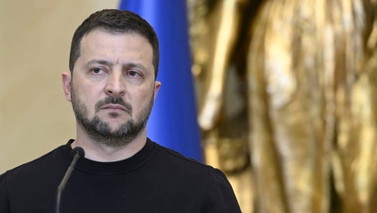 Scade vârsta de încorporare în Armată!