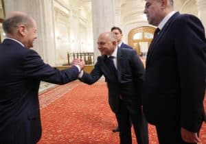 Olaf Scholz, gest de prietenie față de Cătălin Cîrstoiu, la conferința liderilor Partidului Socialiștilor Europeni