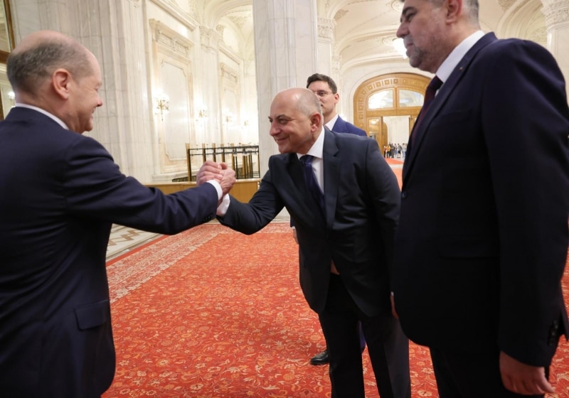 Olaf Scholz, gest de prietenie față de Cătălin Cîrstoiu, la conferința liderilor Partidului Socialiștilor Europeni