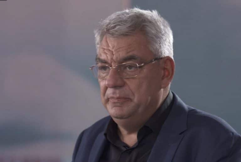 E un patriotism prost înțeles. Ne credem șmecheri!