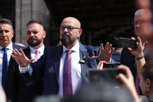 Ura, ura și la gară! Din cauza fumului nu mai vezi drumul spre Cotroceni