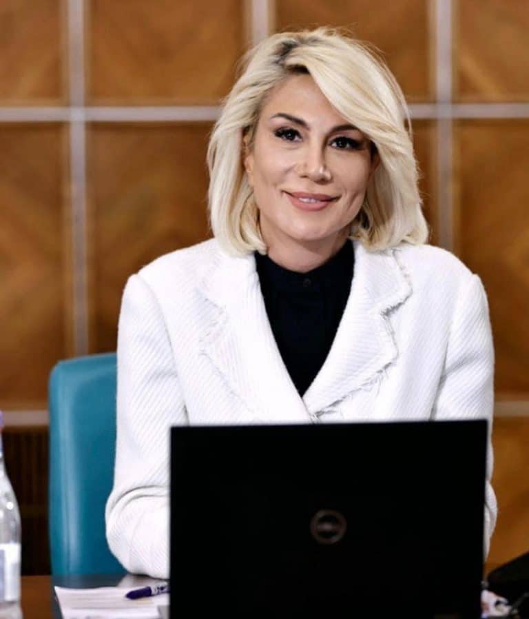 Raluca Turcan cere PSD să nu mai jignească PNL şi interzicerea migraţiei primarilor, pentru funcţionarea coaliţiei