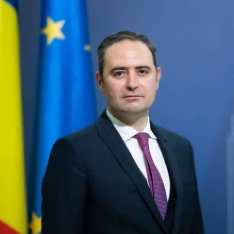 Alexandru Nazare dă semnalul pentru debarcarea lui Cîrstoiu? Apar lucruri care nu ajută