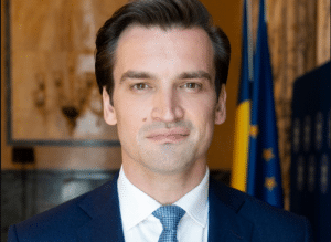 ‘Să uităm de pile, cunoștinte și relații’